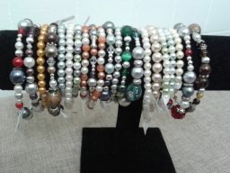 Perlenarmbänder - verschiedene Ausführungen